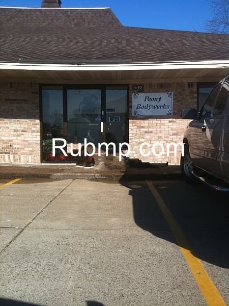 Photo of Melanie Doty LMT