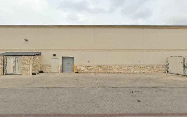 Photo of 365 SMOKE VAPE SHOP SEGUIN | OPEN 24 HOURS | SMOKE SHOP | E-JUICES | VAPE DISPOSABLES | HOOKAH | CIGARS | HEMP | GLASS PIPE