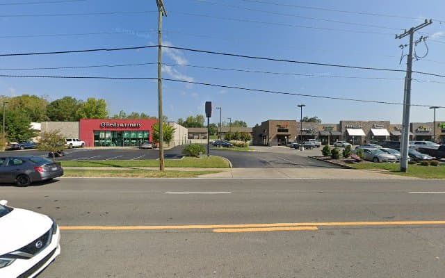 Photo of L'MOUR NAIL BAR