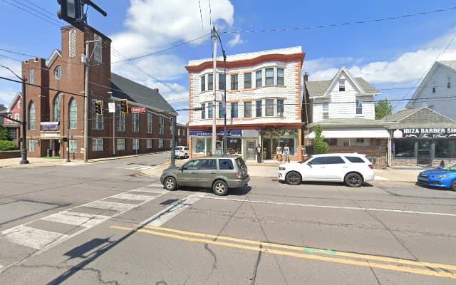 Photo of LaVish Hairsalon & Spa