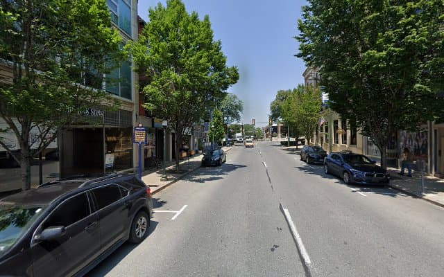 Photo of rasna eyebrow threading and waxing center