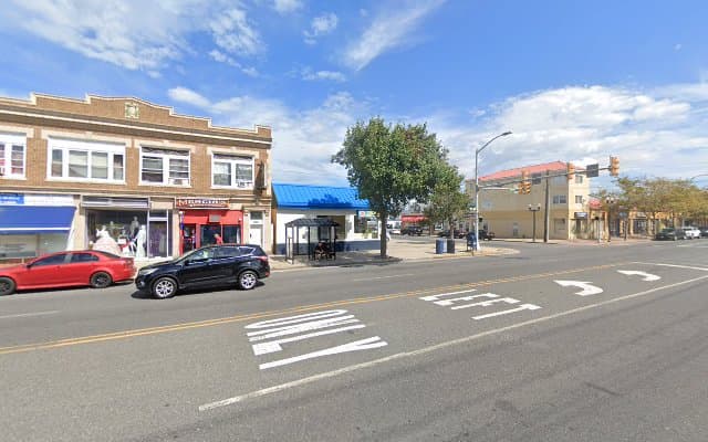 Photo of Mencia's Barbershop