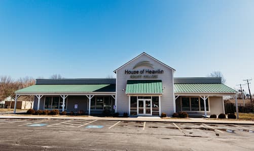 Photo of House of Heavilin Beauty College