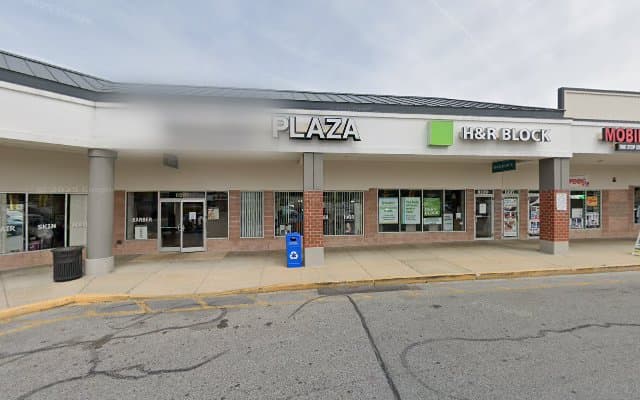 Photo of Awesome Eyebrow Threading And Facial Spa Suite#132
