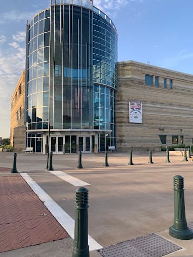 Photo of Blue Earth Plaza