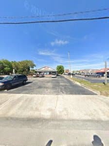 Photo of Whitney Callaways squeezer center
