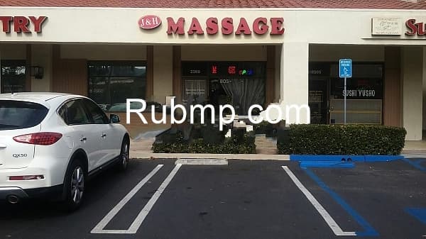 Photo of 12 Oaks Spa sz