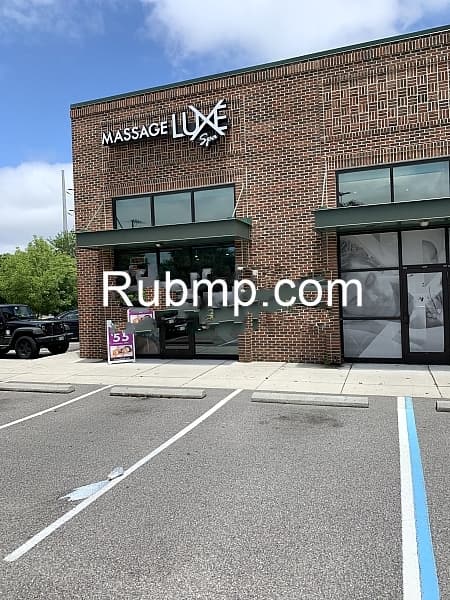 Photo of MassageLuXe