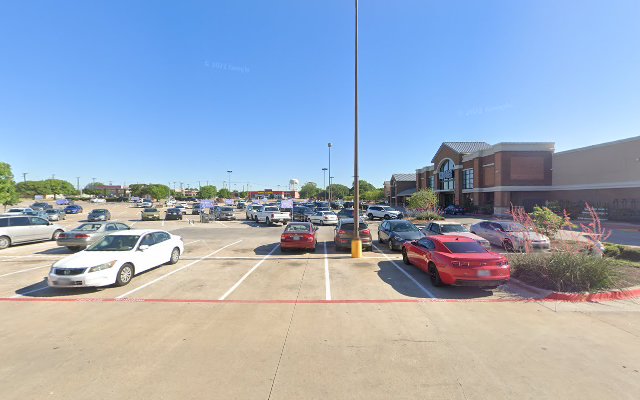 Nikki's Threading Salon & Spa (@Kroger Shopping Center, Euless)
