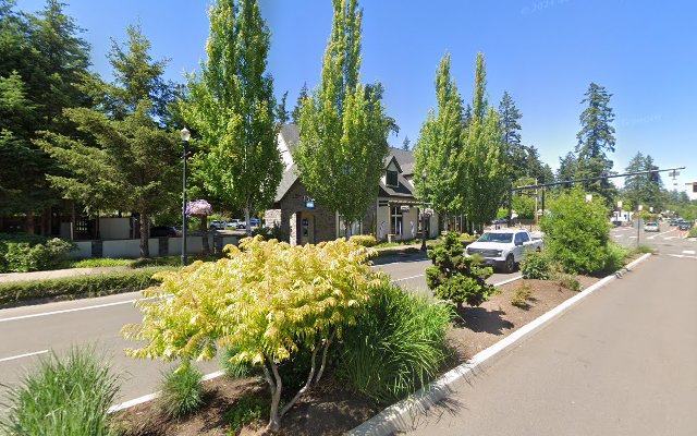 Tres Chic Lake Oswego