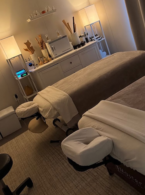 Golden Aura Massage and Spa