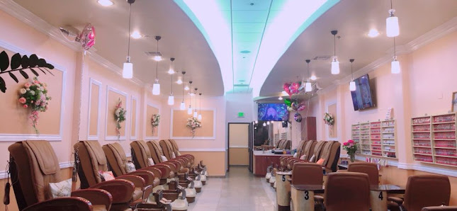 Nails Luv & Spa