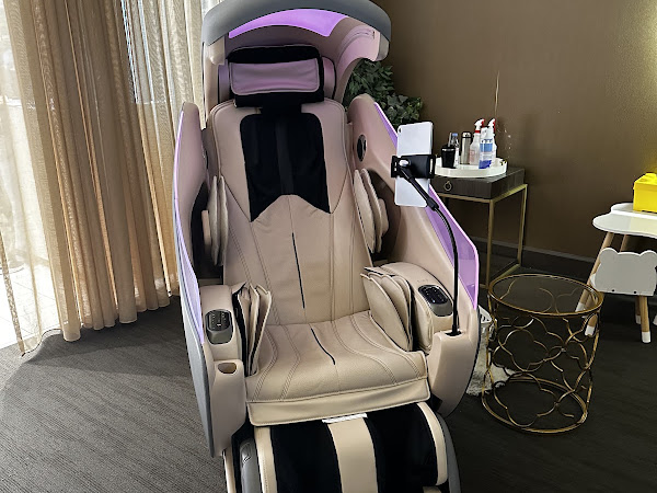 OSIM Massage Chairs, Back & Foot Massagers | Shops at Santa Anita (Arcadia Mall)