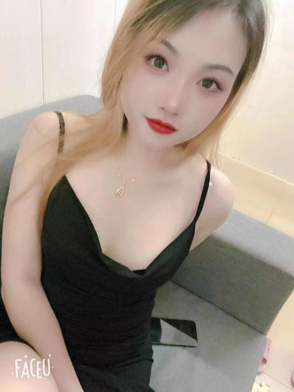 Leanza photo