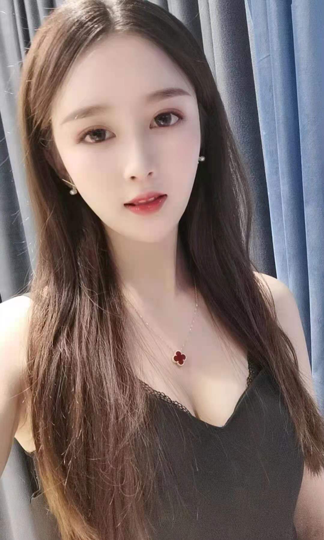 Phoebe photo