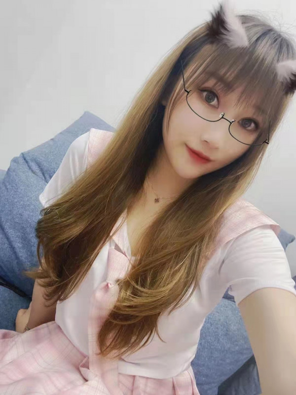 Kira photo