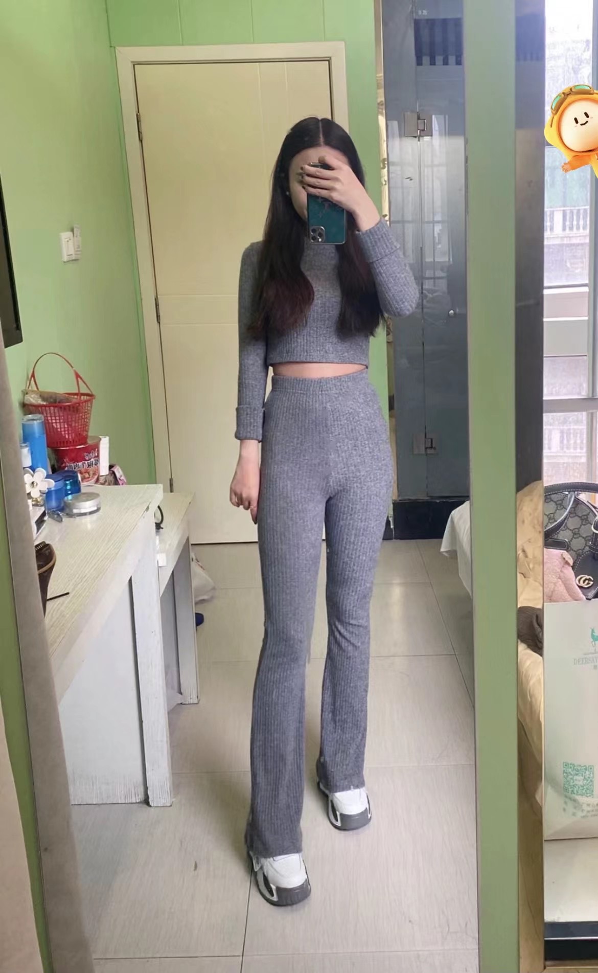 Raquelle photo