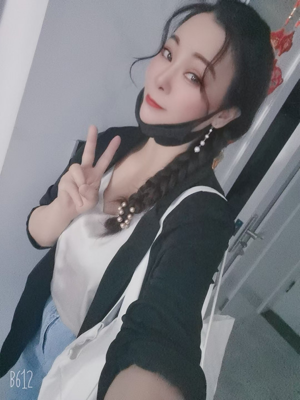 Cheeks photo