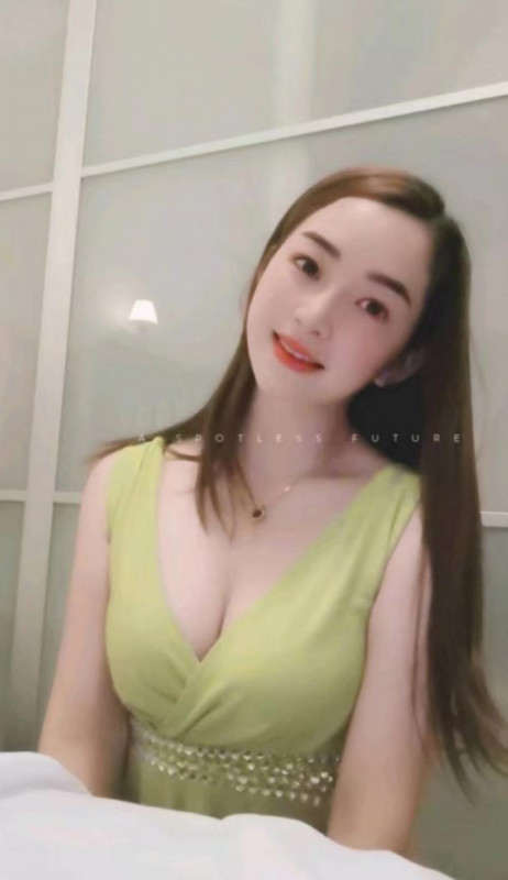 Emmy (or Emi) photo